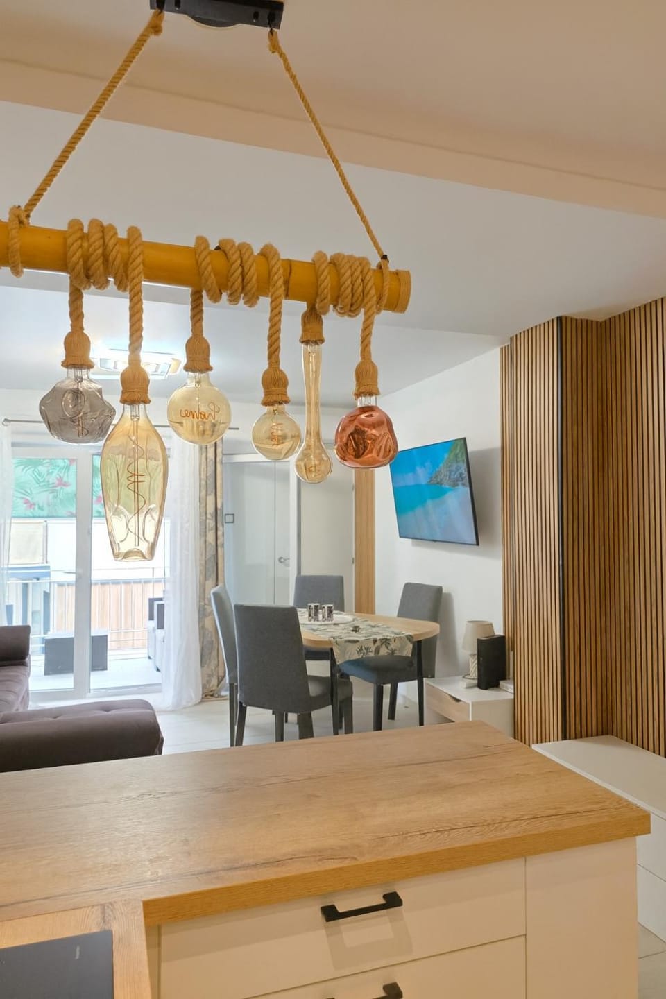 TV and multimedia, Kitchen or kitchenette, Dining area