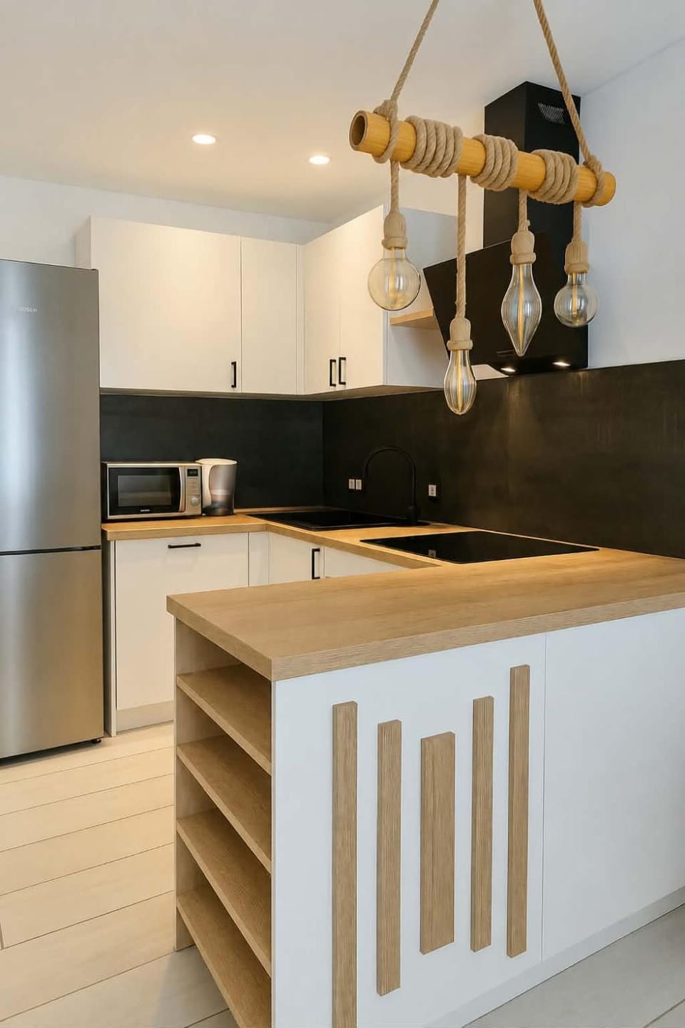 Coffee/tea facilities, Kitchen or kitchenette, dishwasher, oven, stove