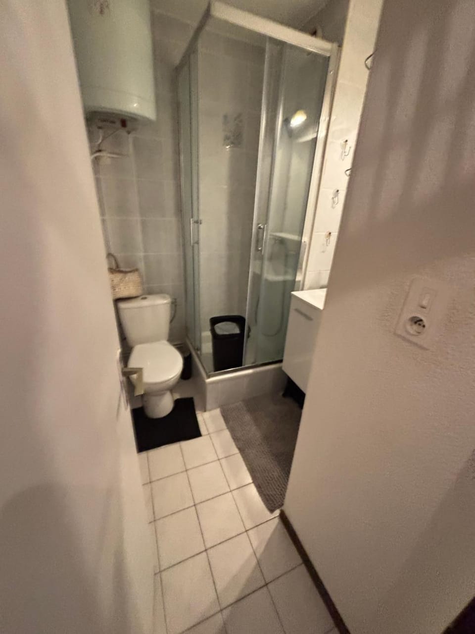 Shower, Toilet, Bathroom