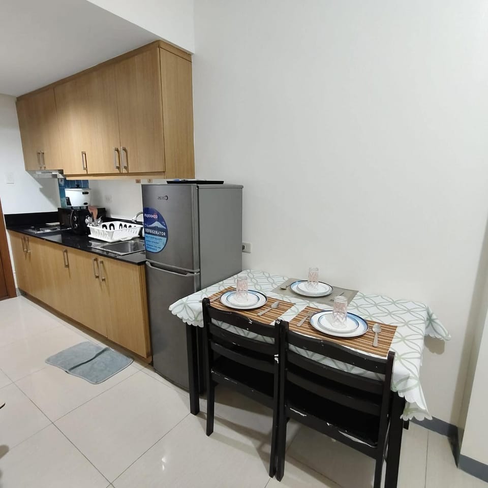 Budget friendly room 819 Apartment hotel in Pasay
