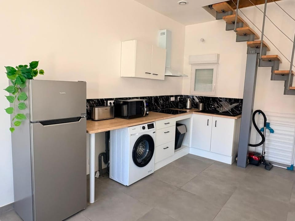 oven, stove, toaster, washing machine