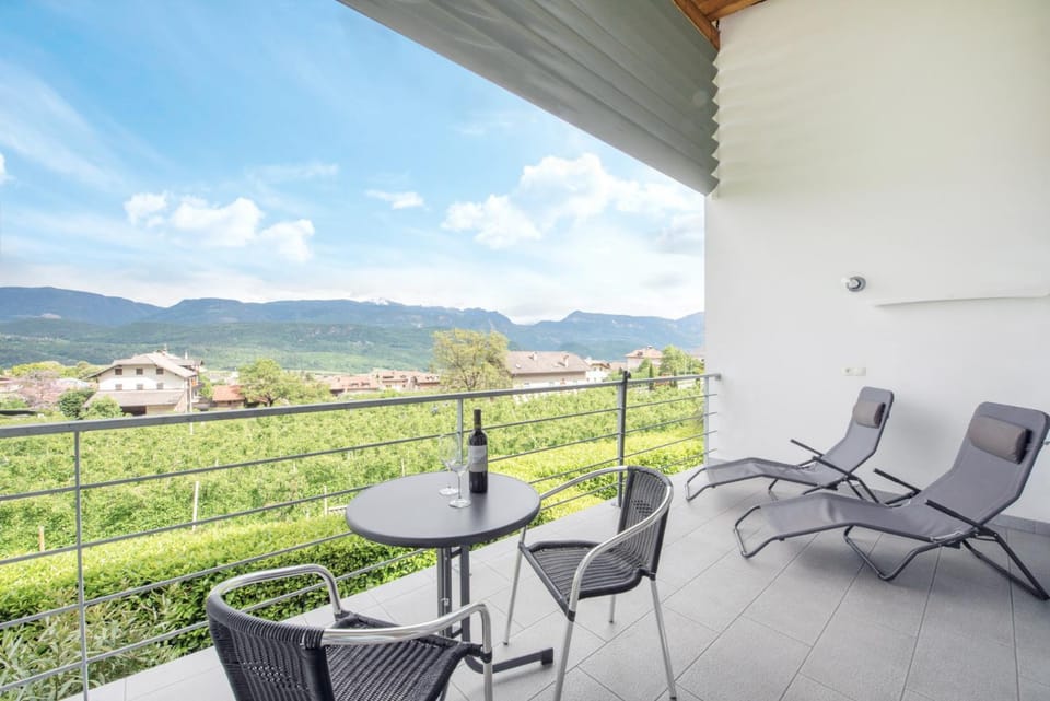 View (from property/room), Balcony/Terrace