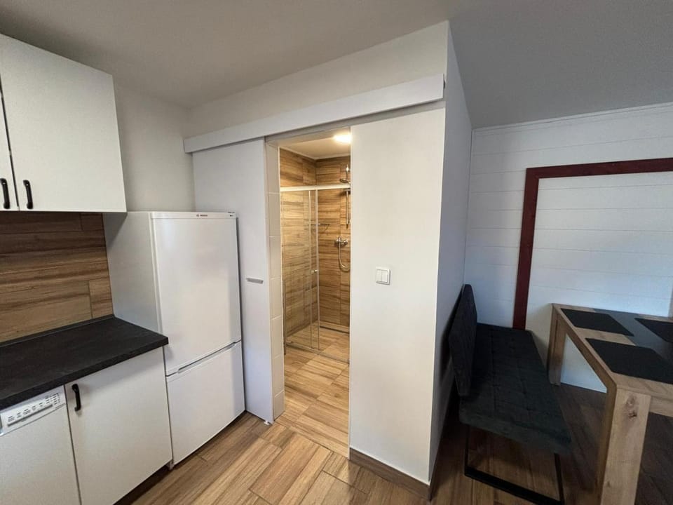 Bathroom, Kitchen or kitchenette