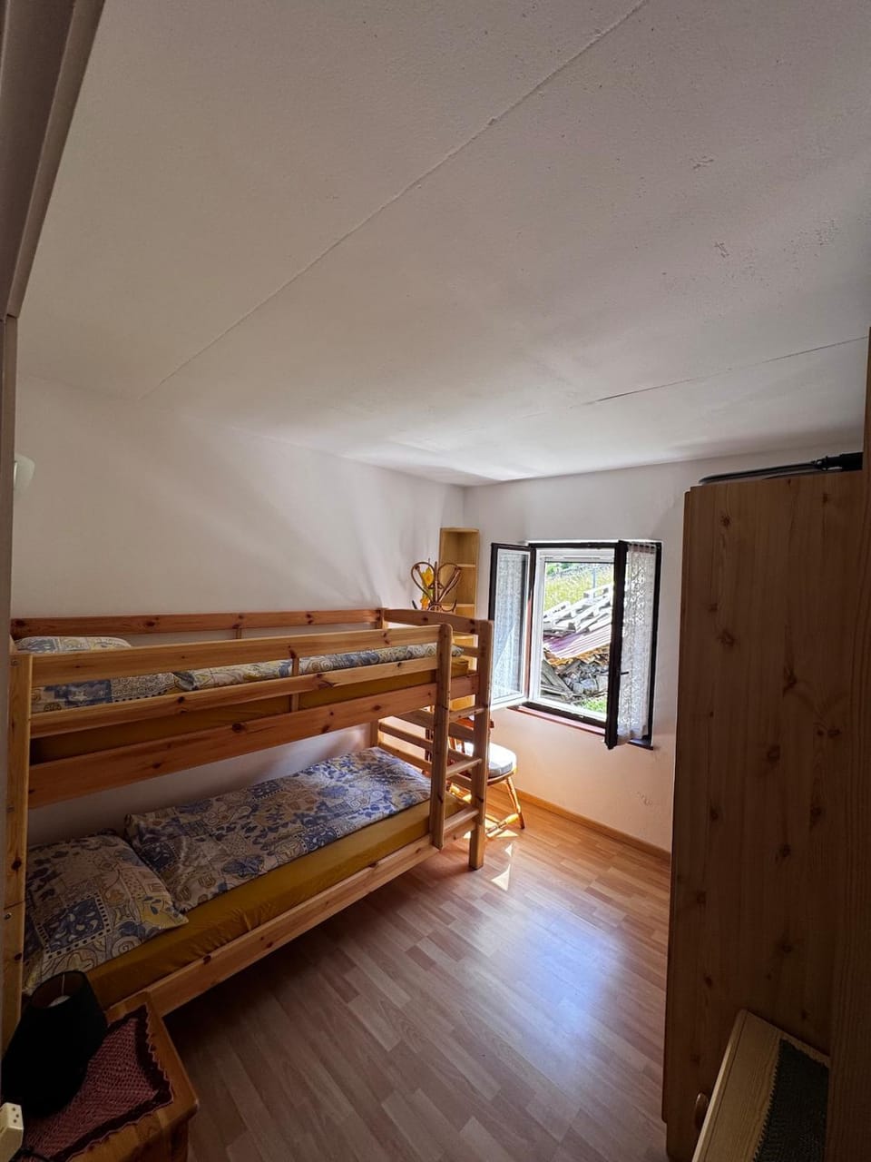 bunk bed