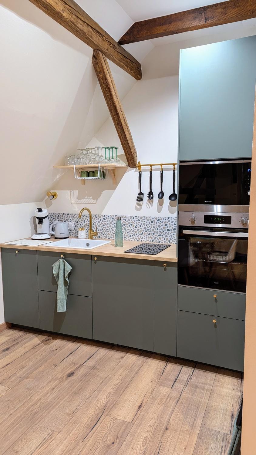 Kitchen or kitchenette