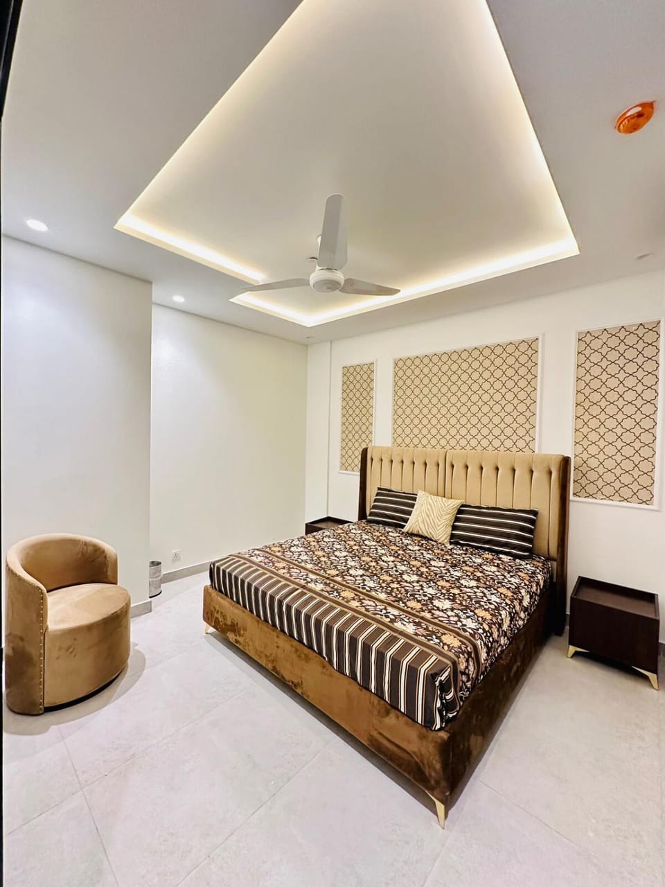 Luxury 1-Bed and 2-Bed Gulberg V Apartment in Lahore