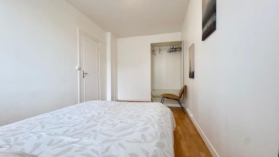 Bedroom, heating