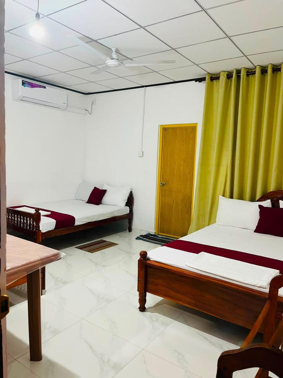 Photo of the whole room, Bedroom