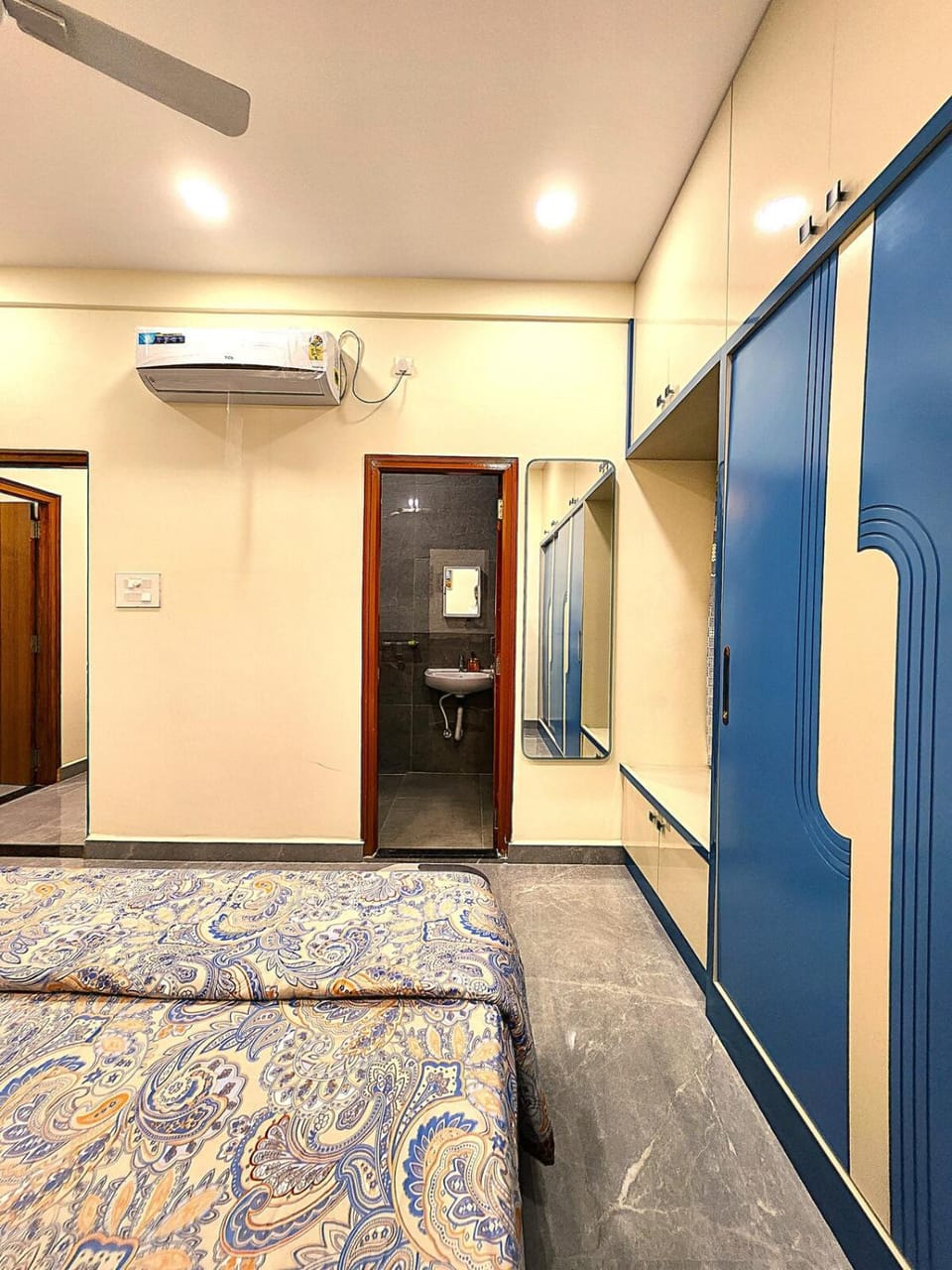 New Luxe & Stylish 3BHK with Balcony & Parking Apartment in Hyderabad