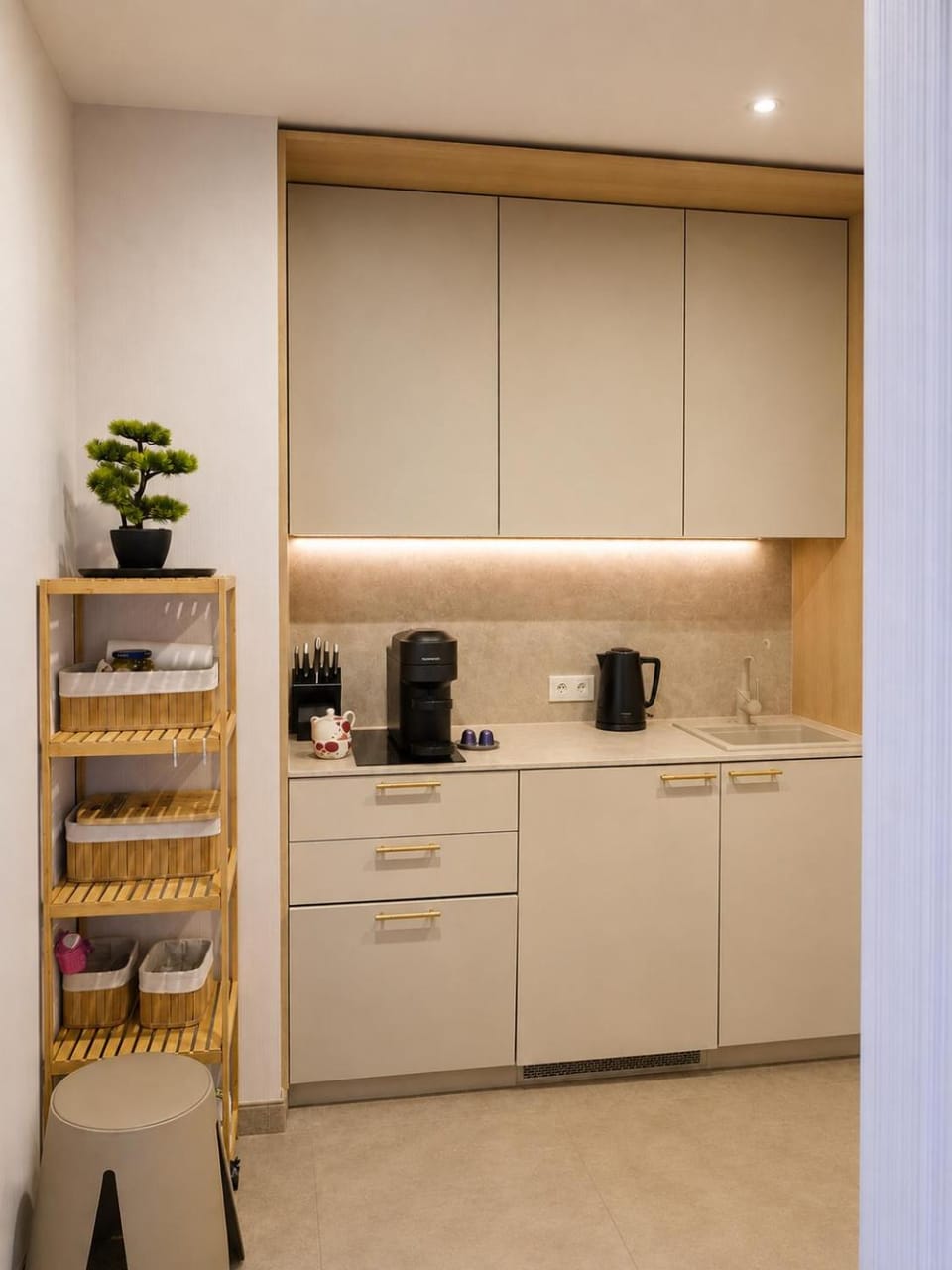 Kitchen or kitchenette