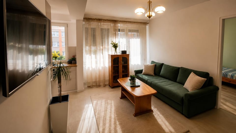 Communal lounge/ TV room, TV and multimedia, Living room, Seating area