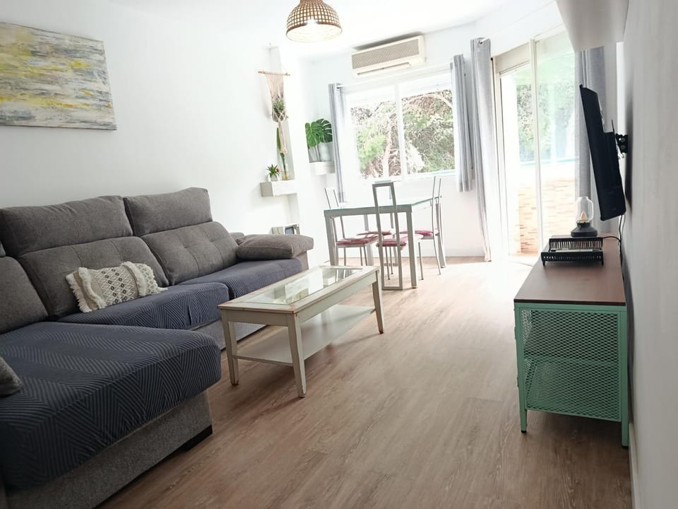 TV and multimedia, Living room, Dining area