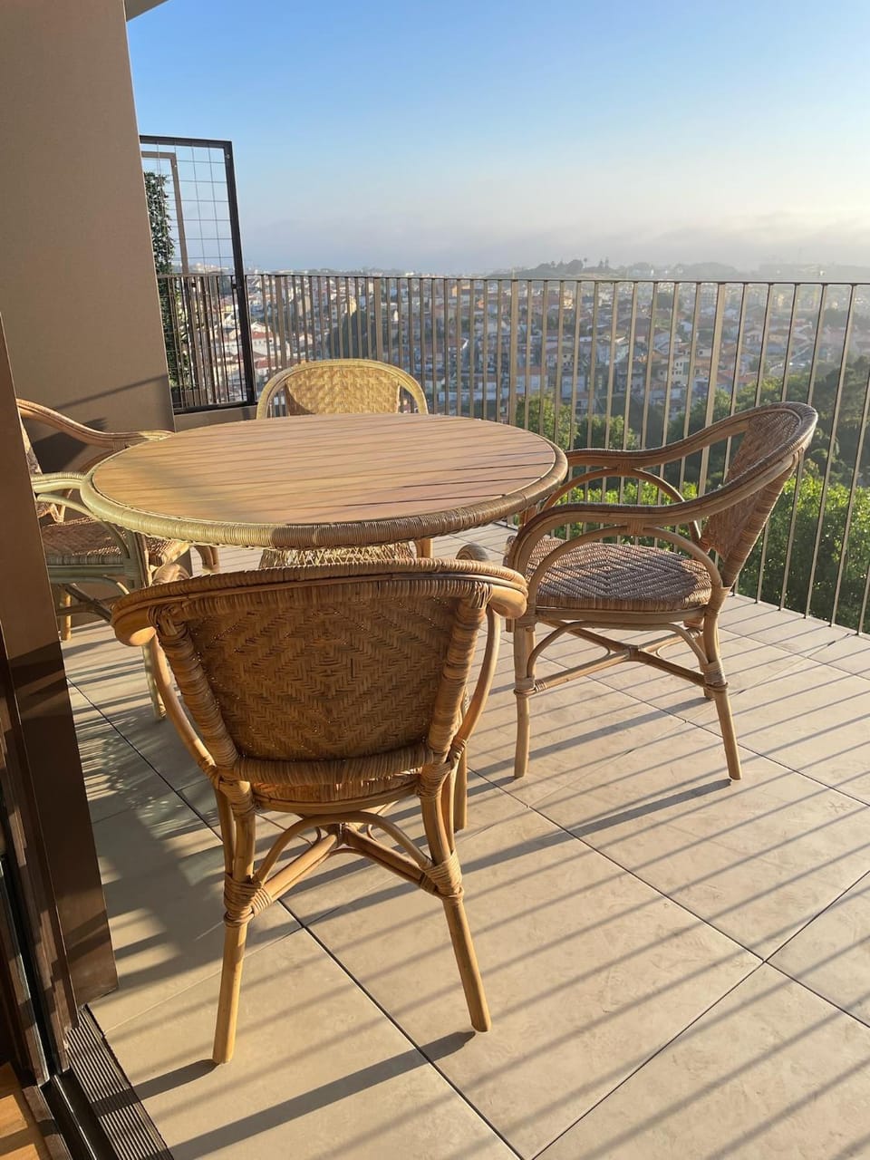 Day, Natural landscape, View (from property/room), Balcony/Terrace, Balcony/Terrace, Seating area, Dining area