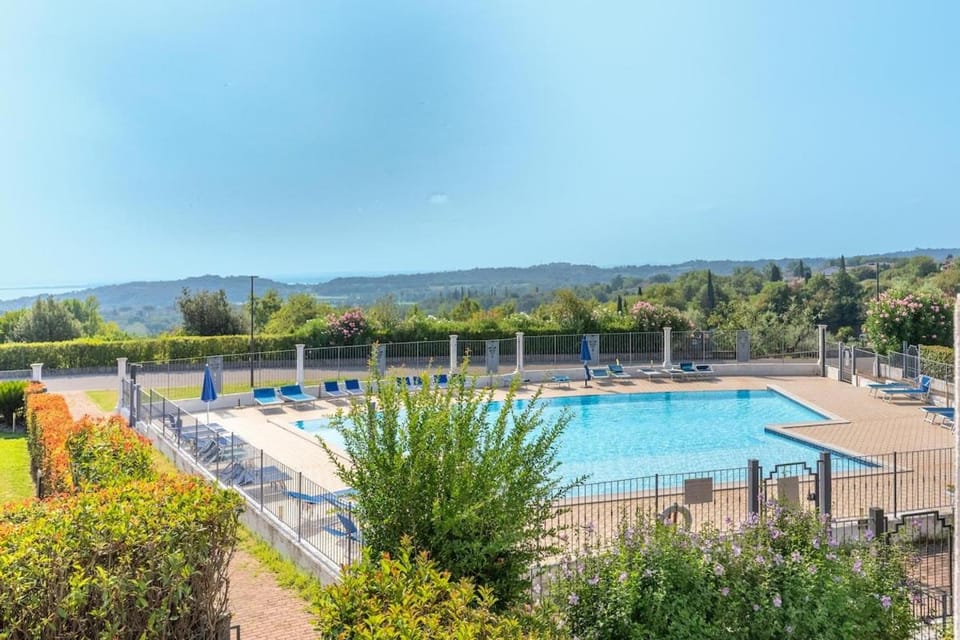 Mountain view, Pool view, sunbed