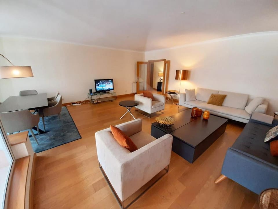 Communal lounge/ TV room, TV and multimedia
