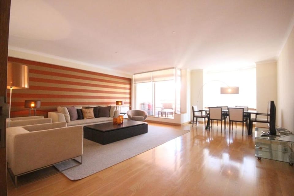 TV and multimedia, Dining area