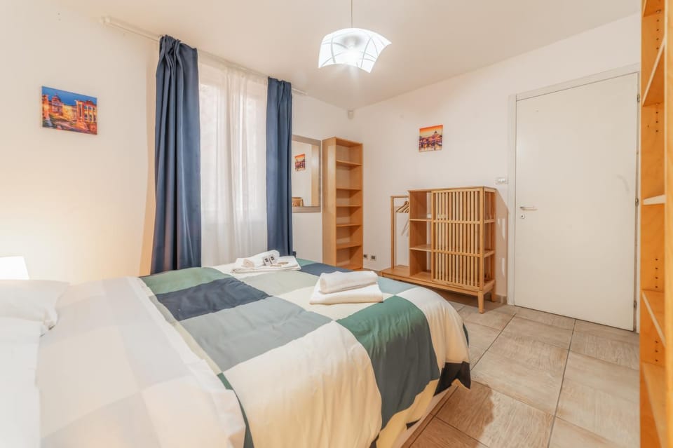 Bed, Photo of the whole room, Bedroom, towels, wardrobe