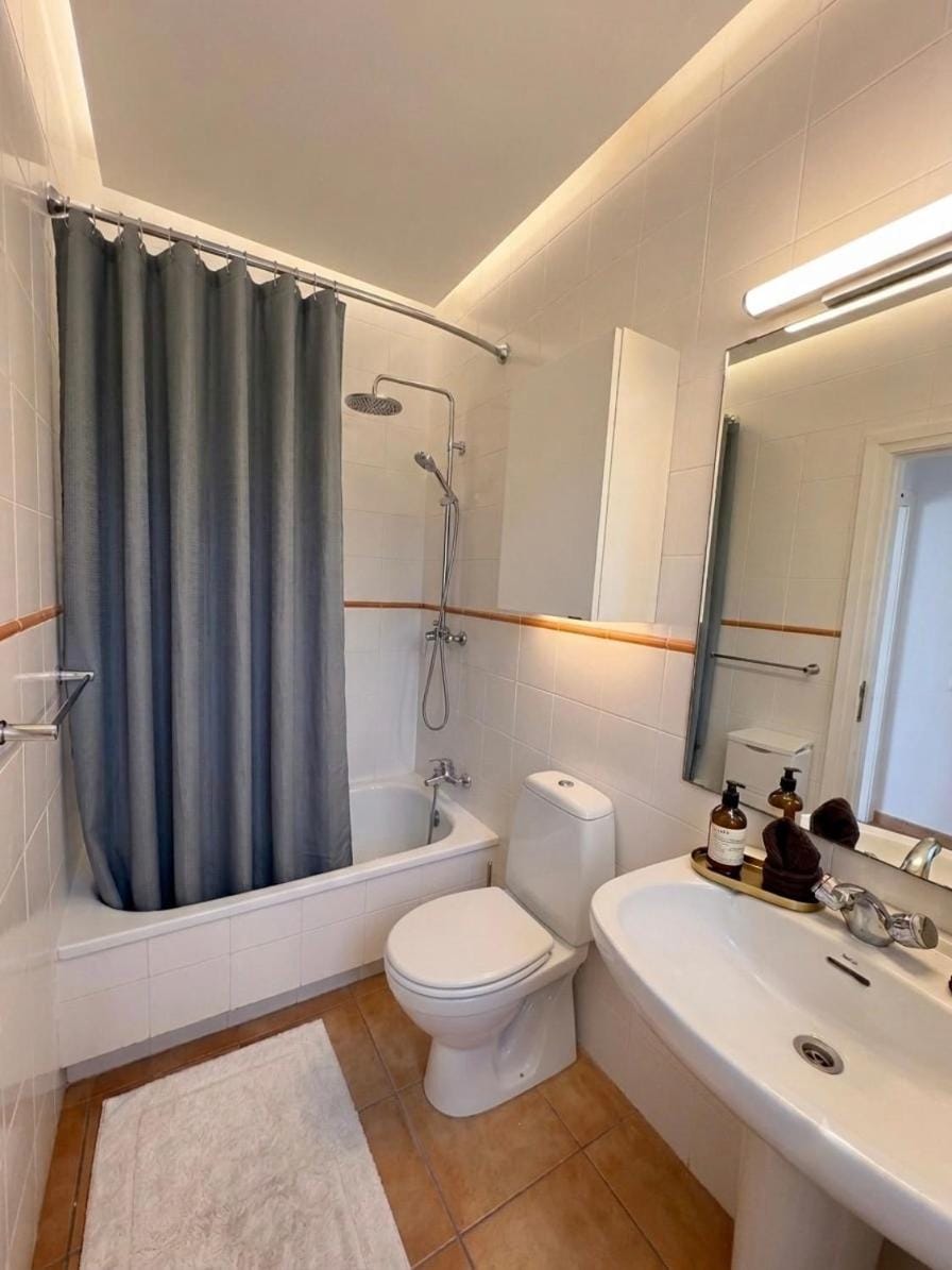 Bathroom, Bath