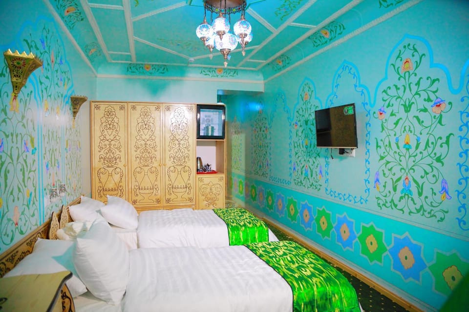 TV and multimedia, Coffee/tea facilities, Photo of the whole room, Bedroom, Drinks, Non alcoholic drinks