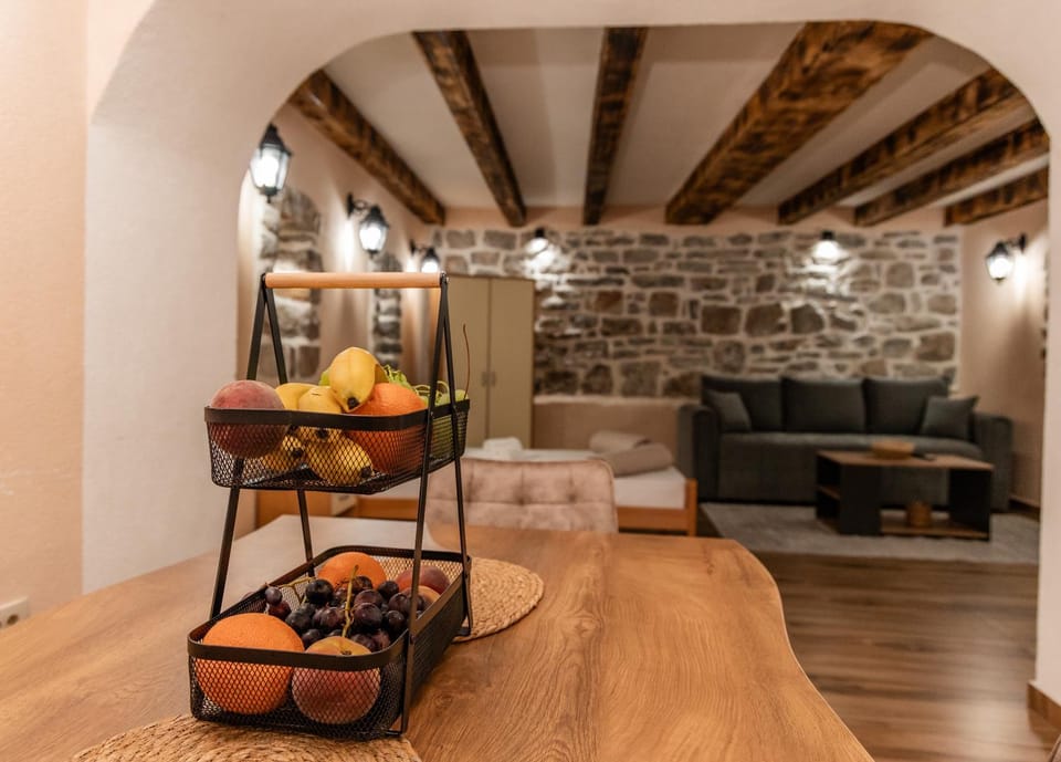 Stone House DarMar Apartment in Kotor Municipality