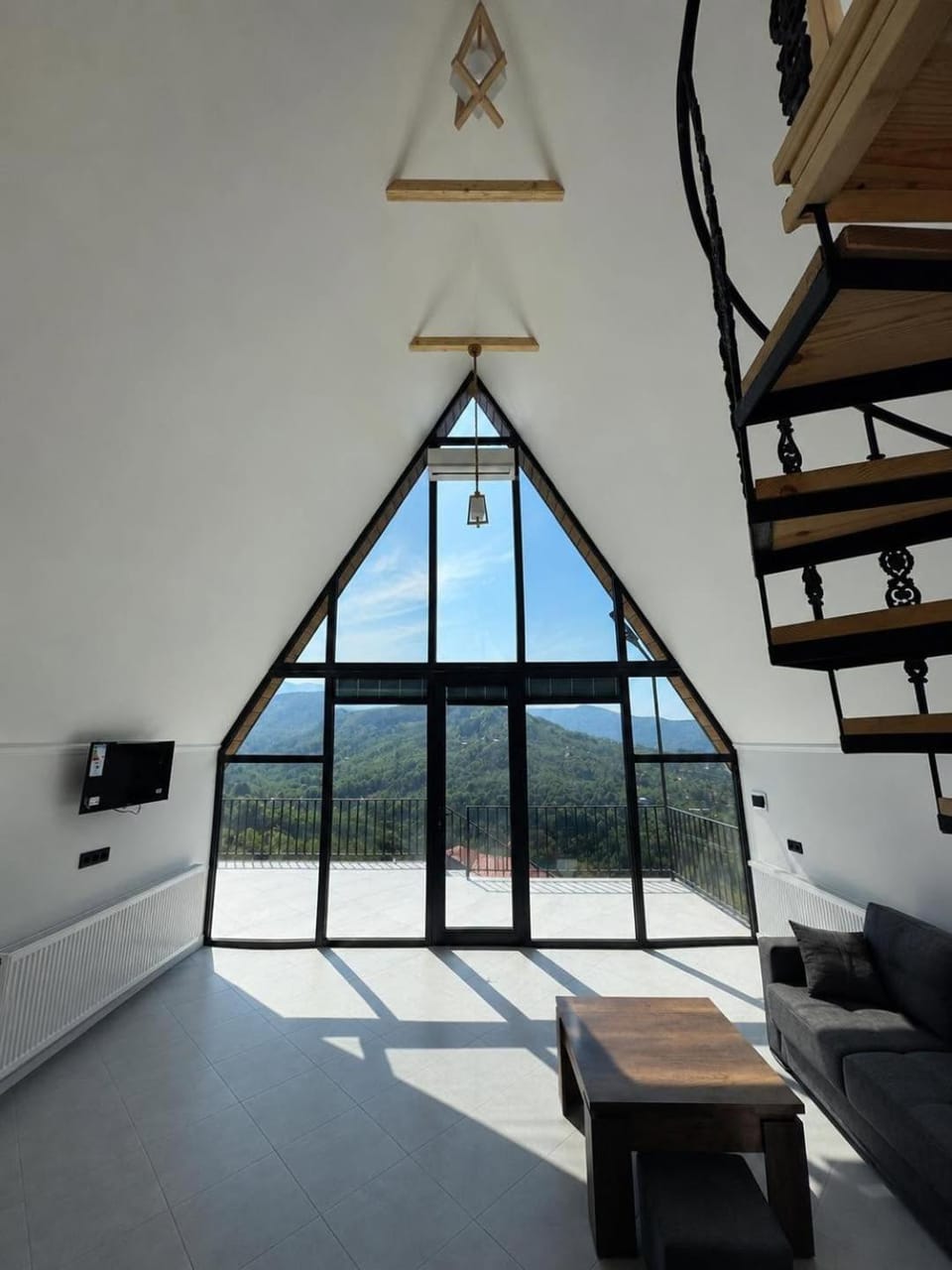 Balcony/Terrace, Mountain view