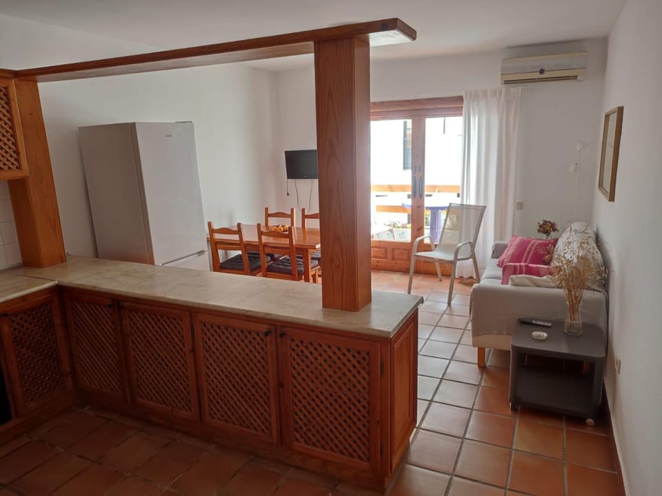 Kitchen or kitchenette, Living room, Dining area