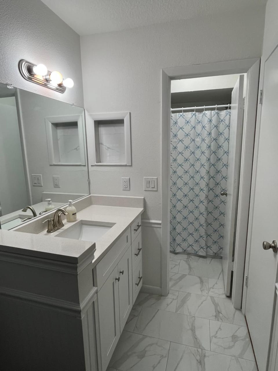 Cozy Tampa Home House in Lake Magdalene