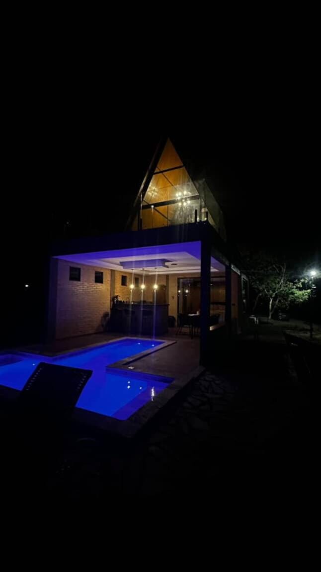 CHALE YPE AMARELO Ypês da Serra Chalés Chalet in State of Goiás
