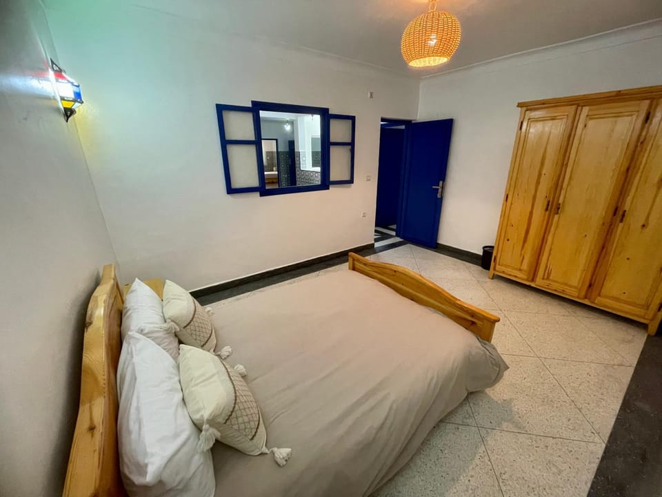 Bed, Photo of the whole room, Bedroom, wardrobe