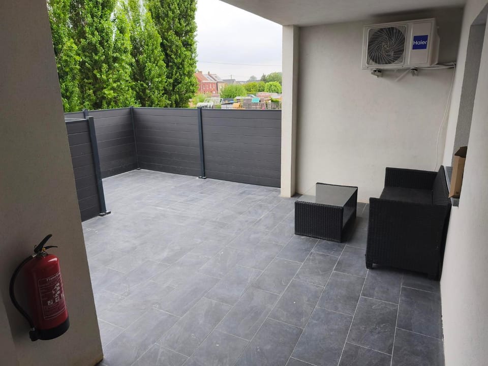 2-Bedroom Air-Conditioned Apartment with Terrace Apartment in Flanders