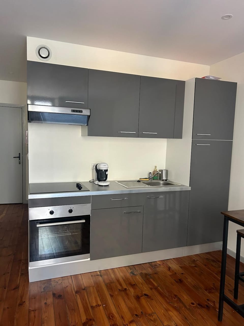Kitchen or kitchenette, stove
