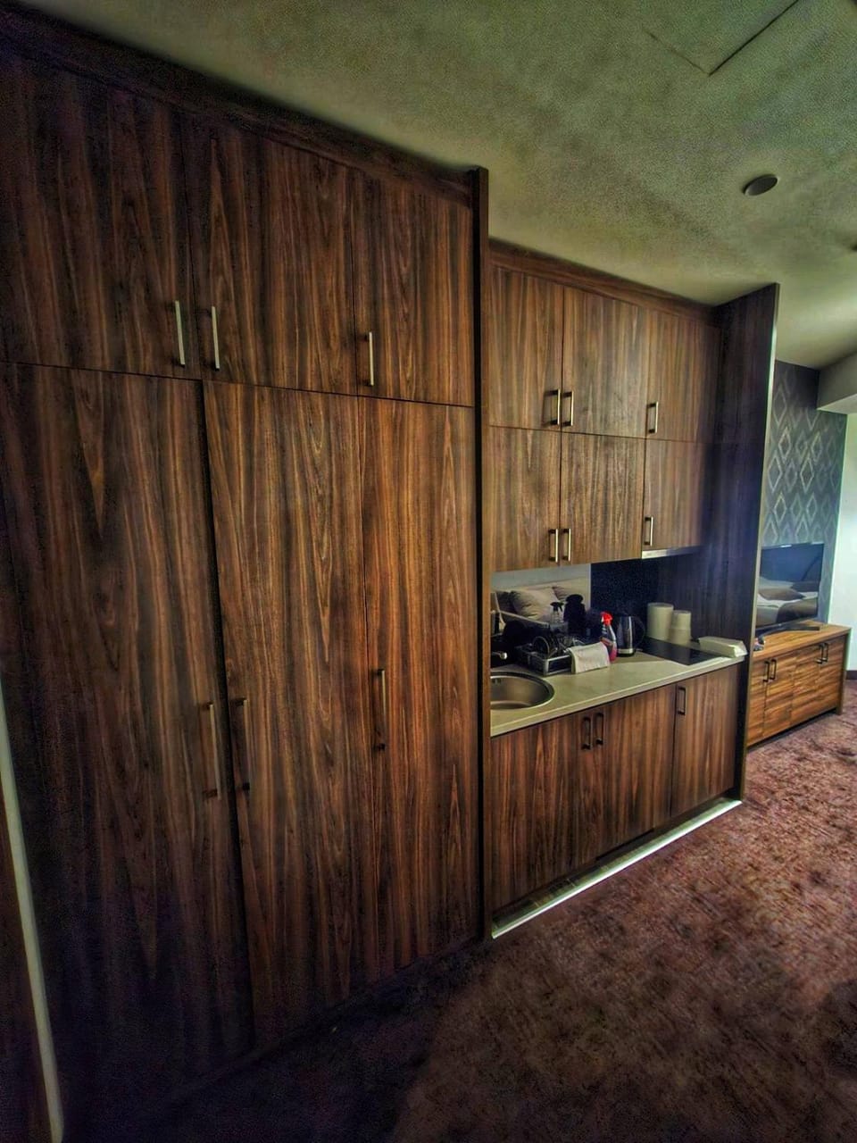 Kitchen or kitchenette
