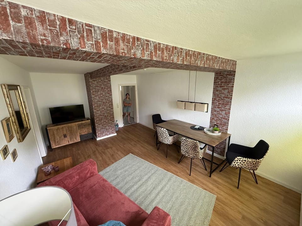 TV and multimedia, Living room, Dining area