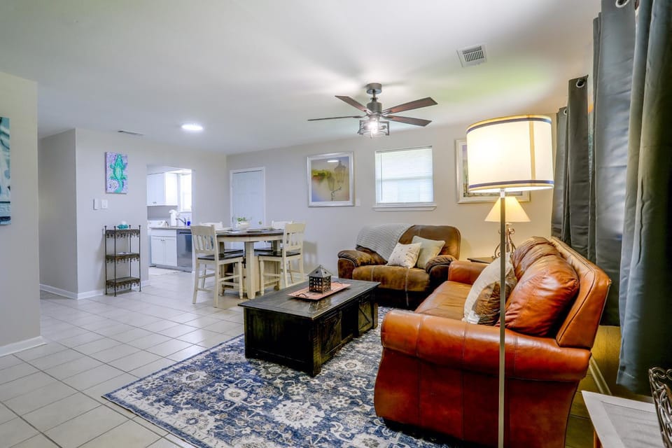 < 1 Mi to LSU Campus! Game Day Hub in Baton Rouge House in Baton Rouge