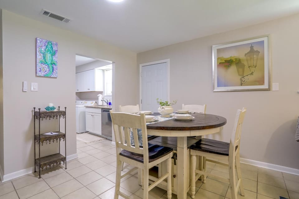 < 1 Mi to LSU Campus! Game Day Hub in Baton Rouge House in Baton Rouge