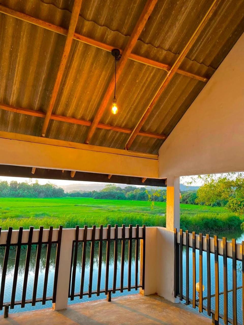 River mist cabana Hostel in Southern Province