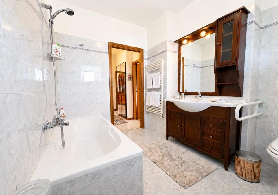 Shower, Toilet, Bathroom, Bath, hair dryier, towels