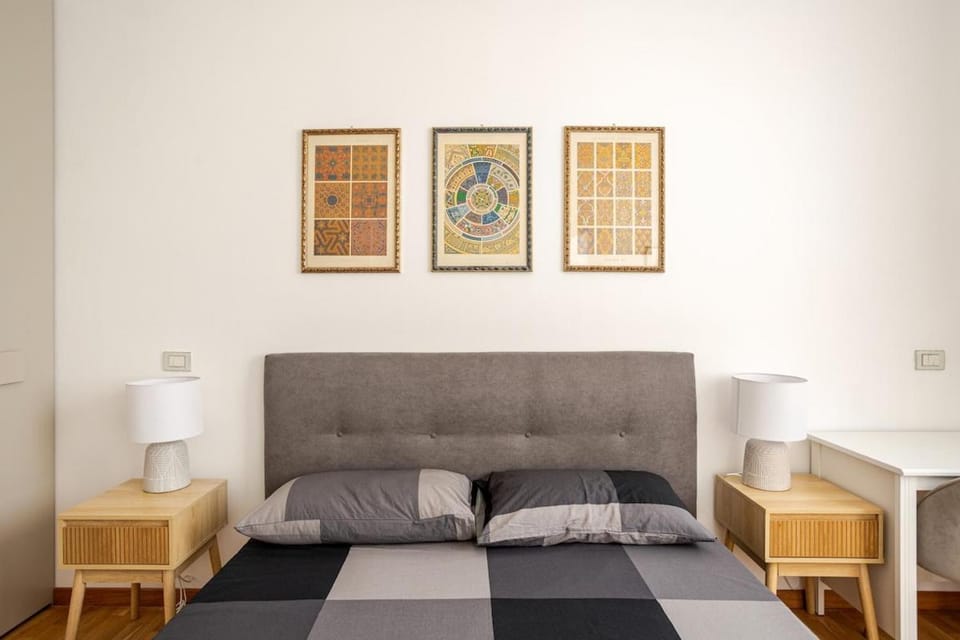 Milano Art & Charm Free WiFi, M2 10 min Duomo Apartment in Milan