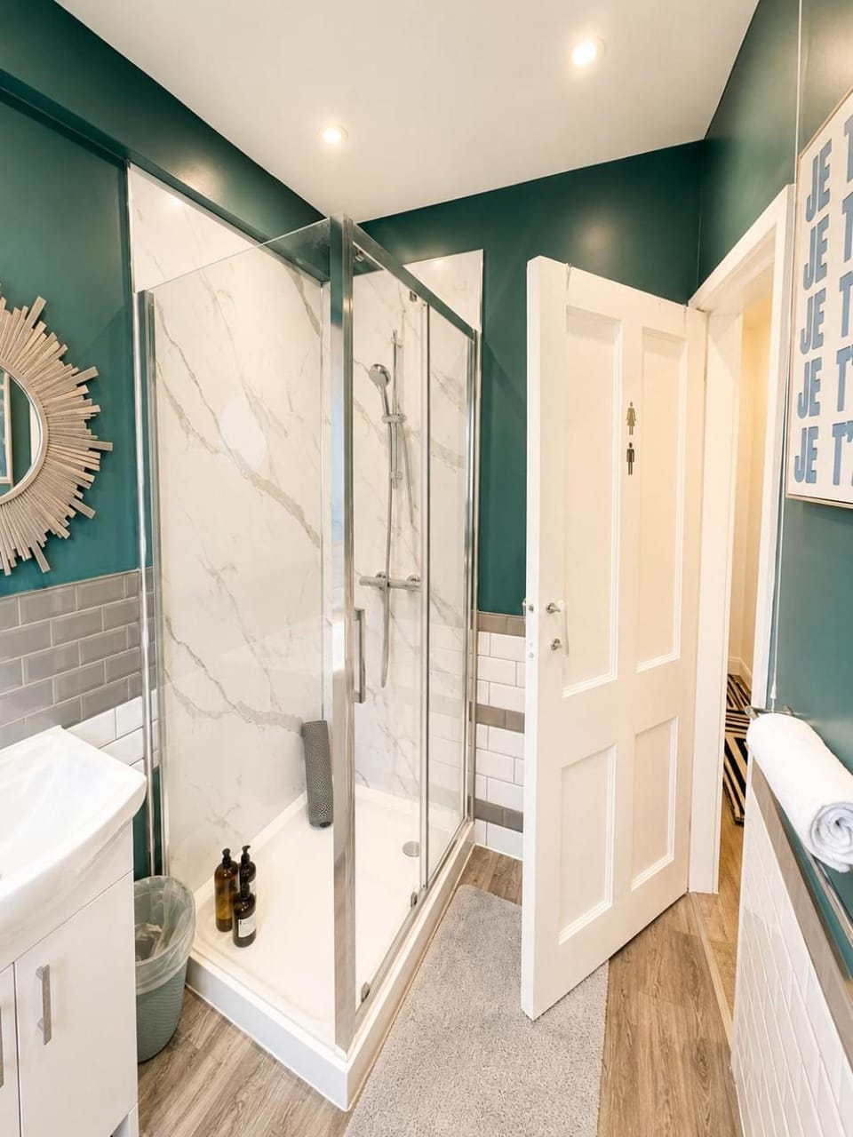 Edinburgh Airport House Free Parking & Garden Apartment in Edinburgh