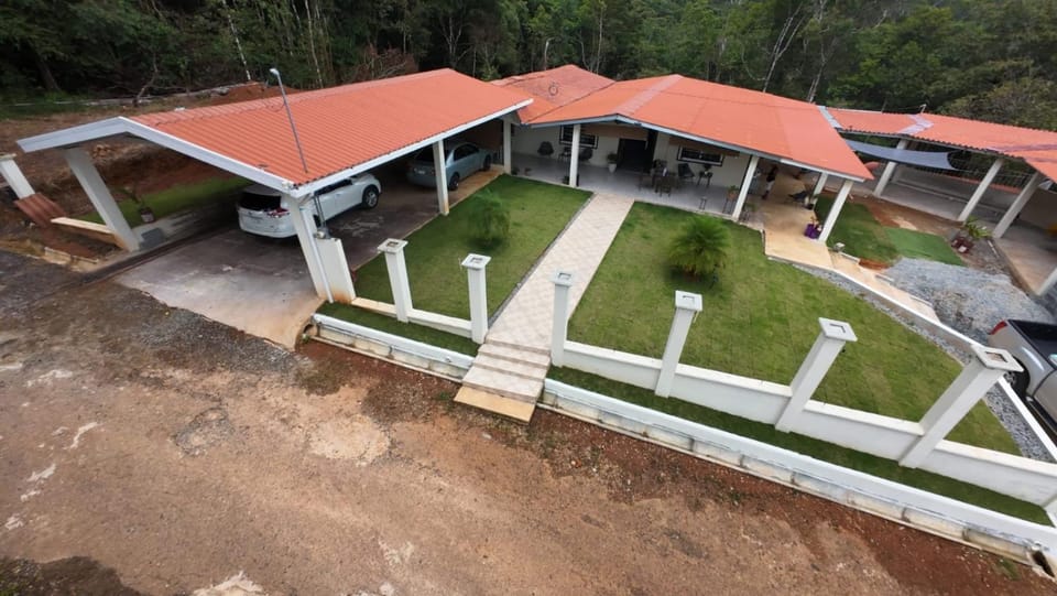 Property building, Garden, Balcony/Terrace