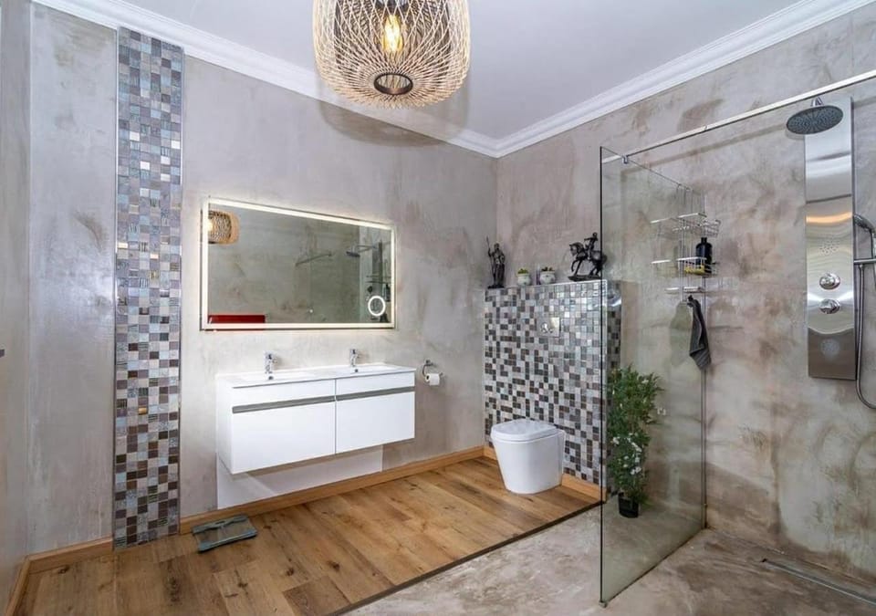 Shower, Bathroom