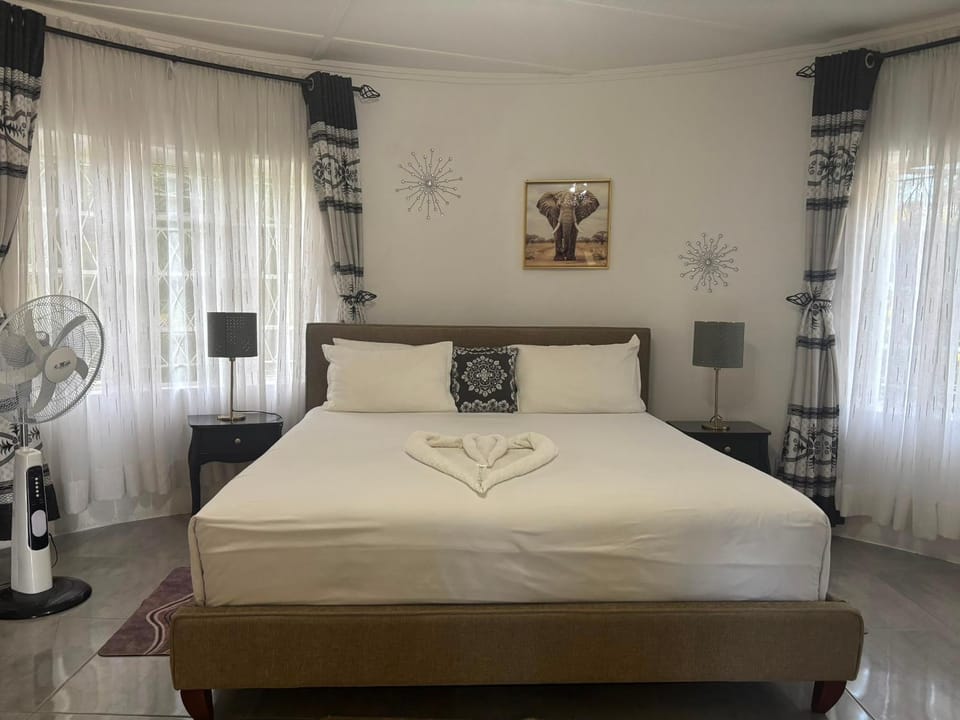 Dopiro Lodge and Gardens Nature lodge in Zimbabwe