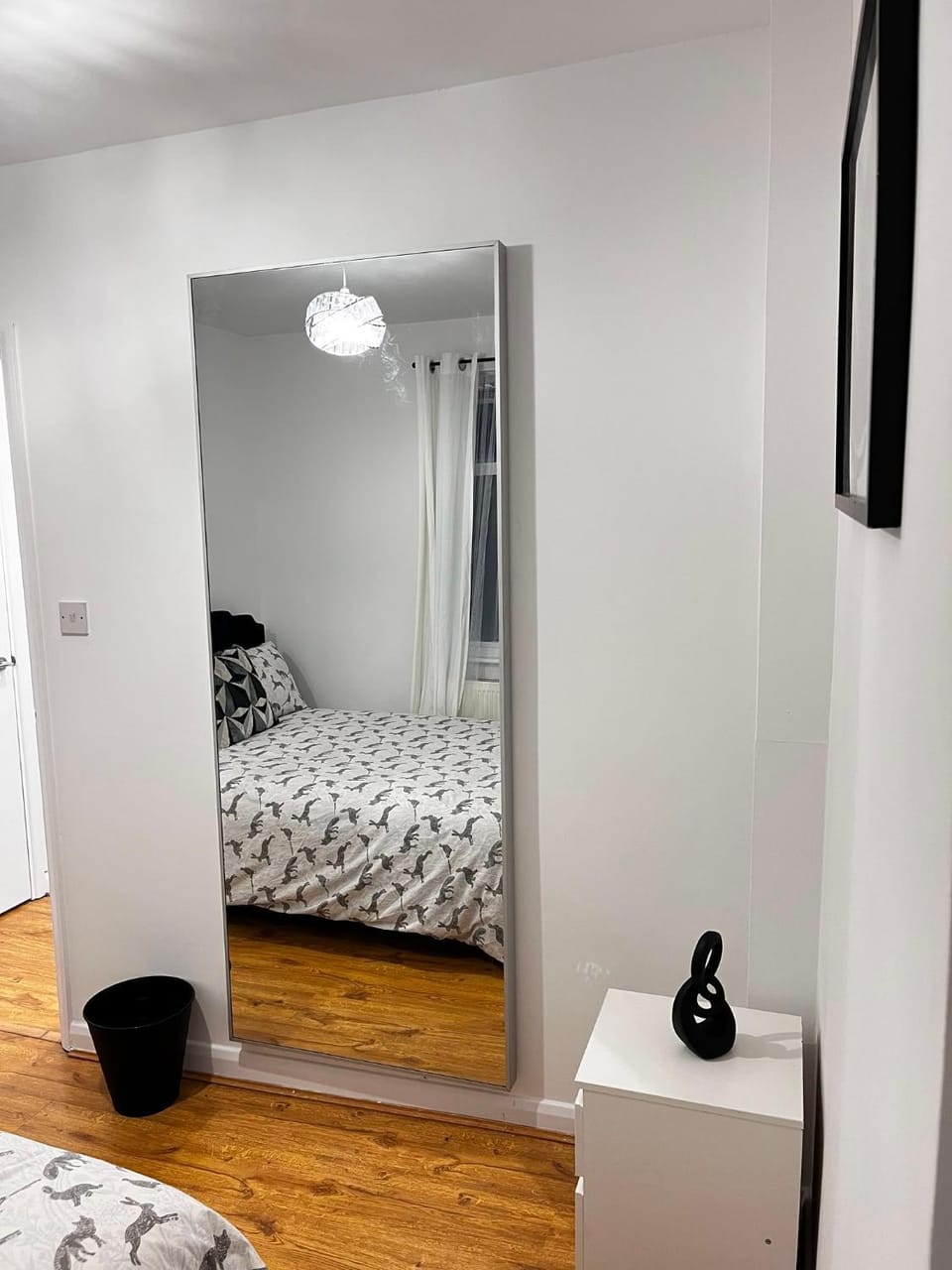 The Cosy stay is a two bedroom apartment located next to Forest Hill train station London, with quick access to the city and local landmarks Apartment in London Borough of Southwark