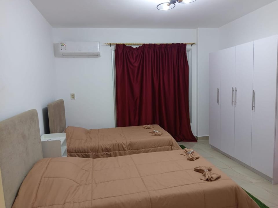 Bed, Photo of the whole room, Bedroom, air conditioner