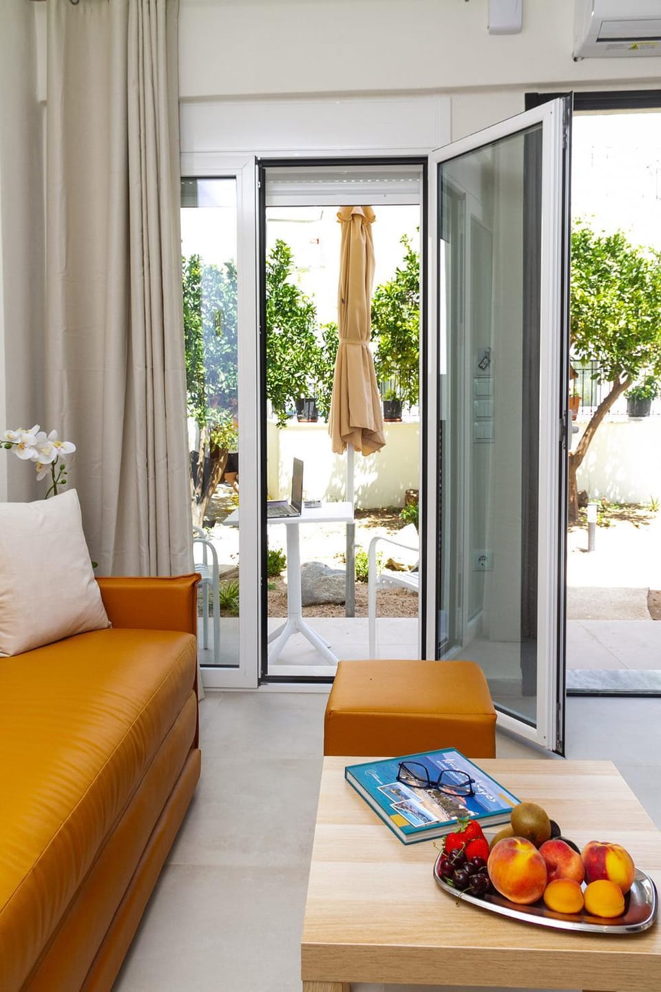 Balcony/Terrace, Seating area, Garden view