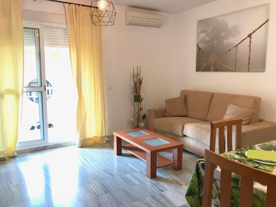 Valyari Playamar Apartment in Torremolinos