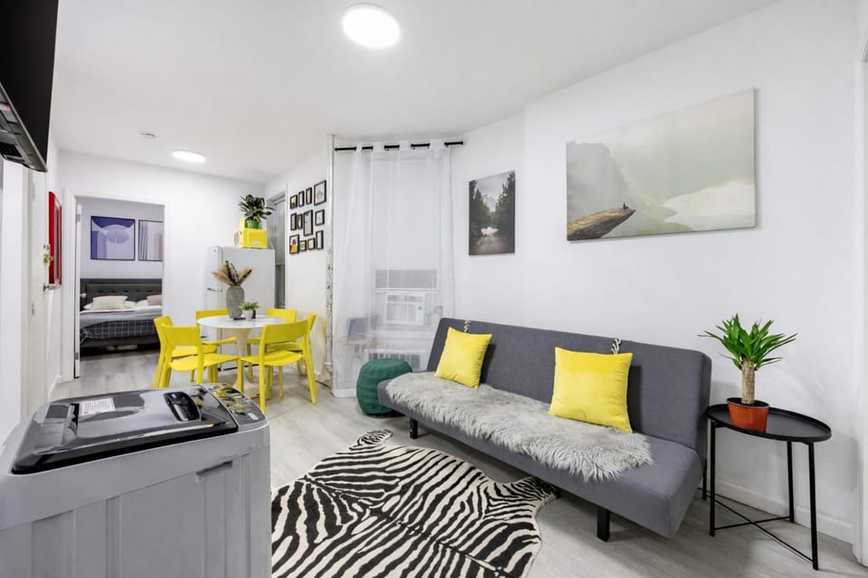 2 Bedroom Cozy Unit in Central Location Apartment in Lower Manhattan