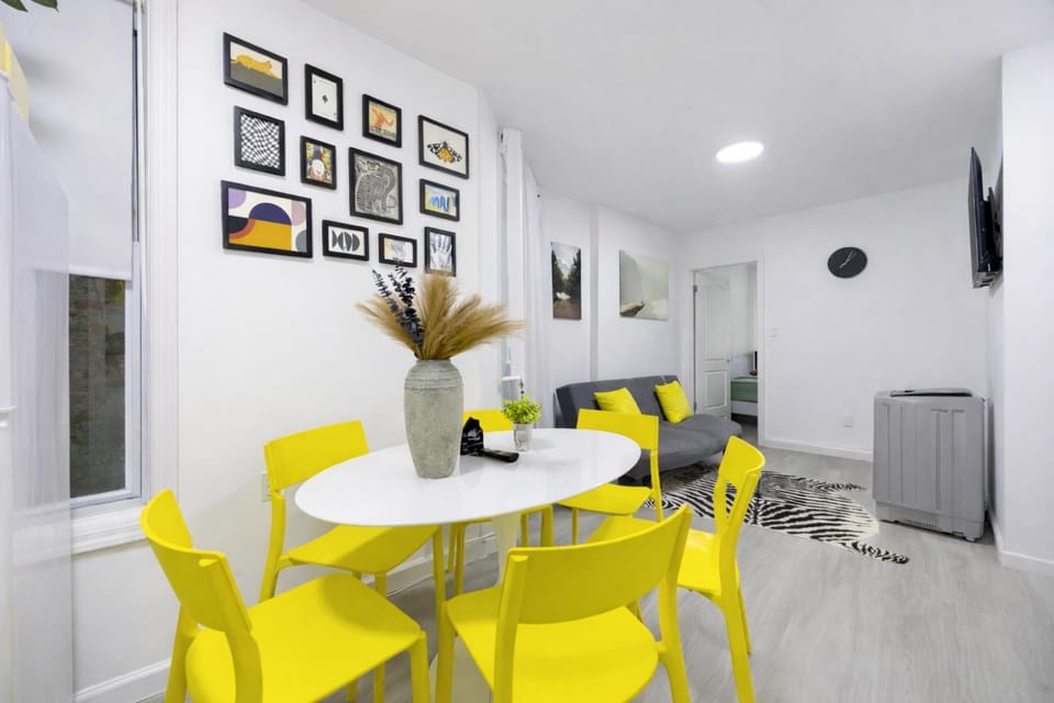 2 Bedroom Cozy Unit in Central Location Apartment in Lower Manhattan