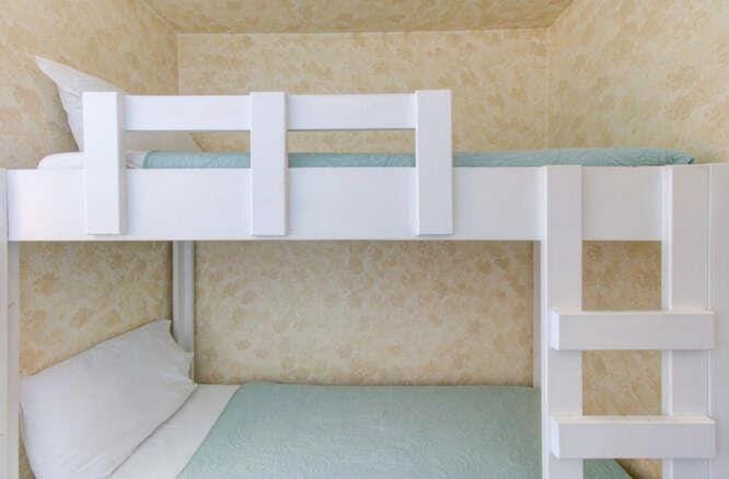 bunk bed