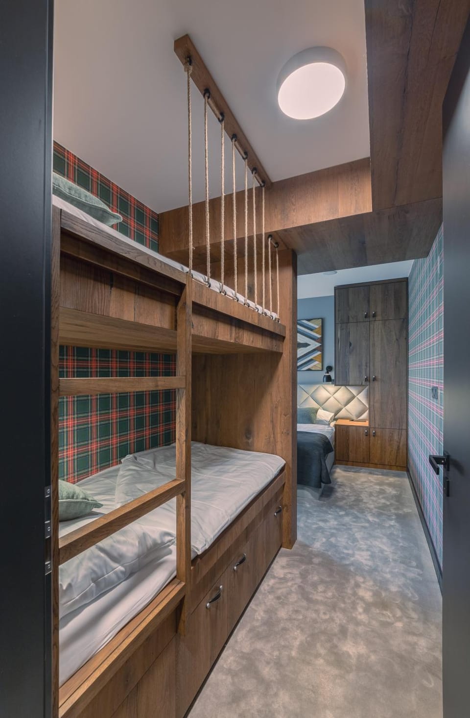 Bedroom, bunk bed